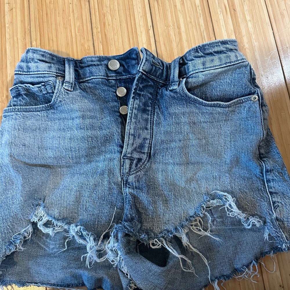 Good American Waist Cinching Shorts That Make Your Butt Look Amazing